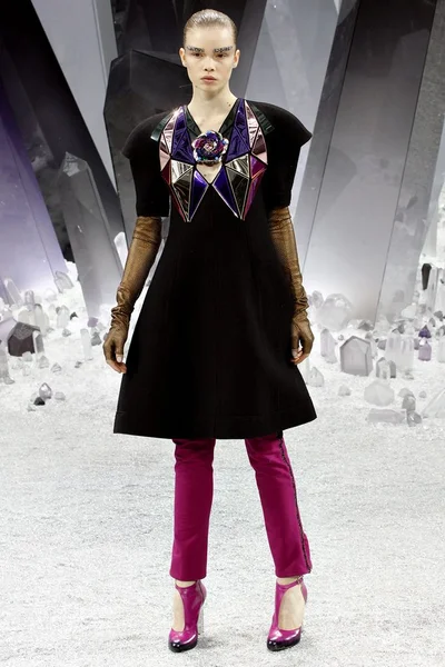 Look 34